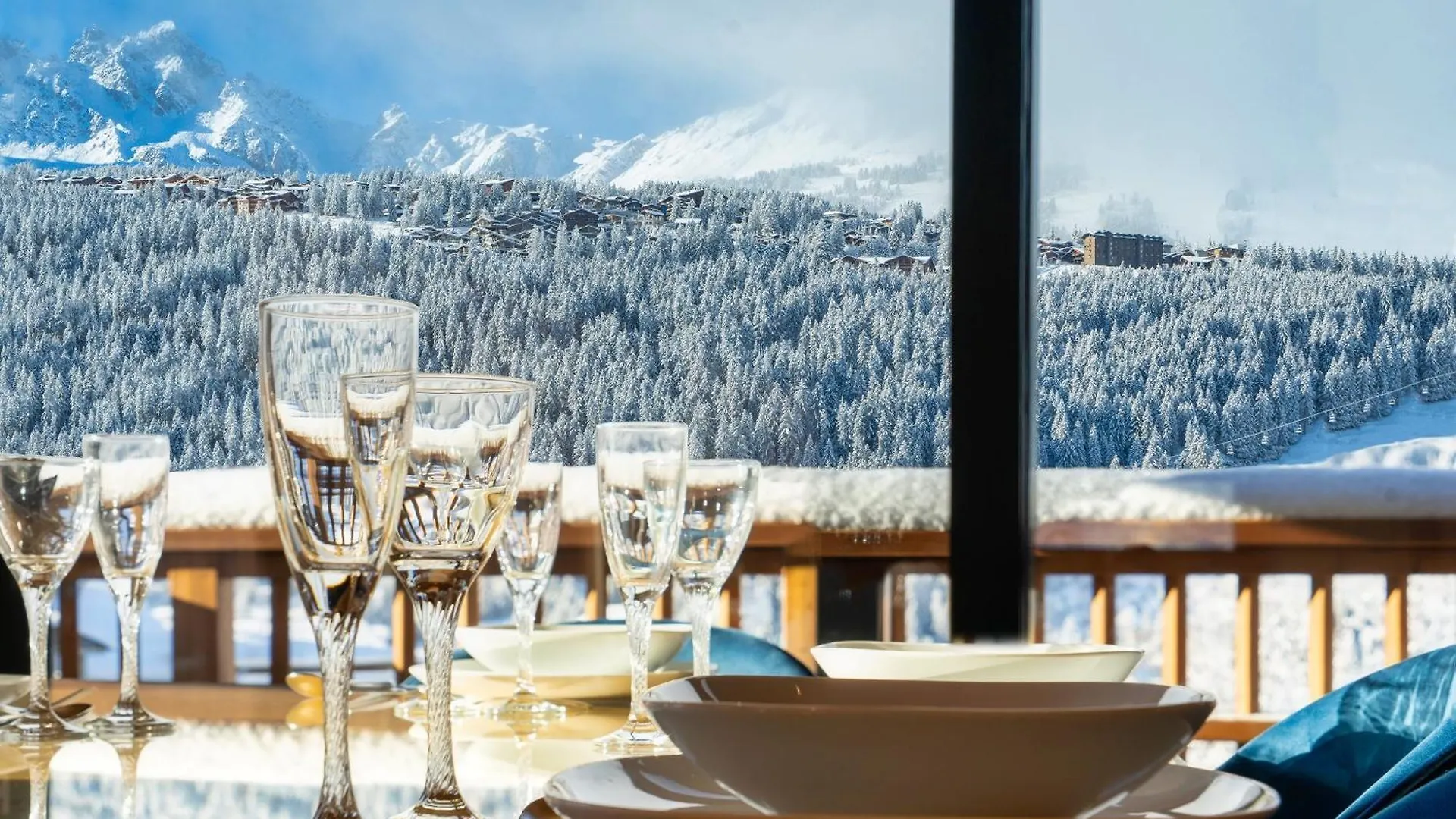 Les Clarines D'Or,Villa Avec Piscine,Jacuzzi Et Sauna , Aux Pieds Des Pistes De Ski , Pour 12 Personnes Courchevel France